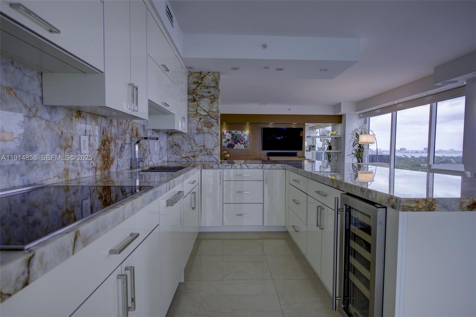 GREEN DIAMOND CONDO - Residential