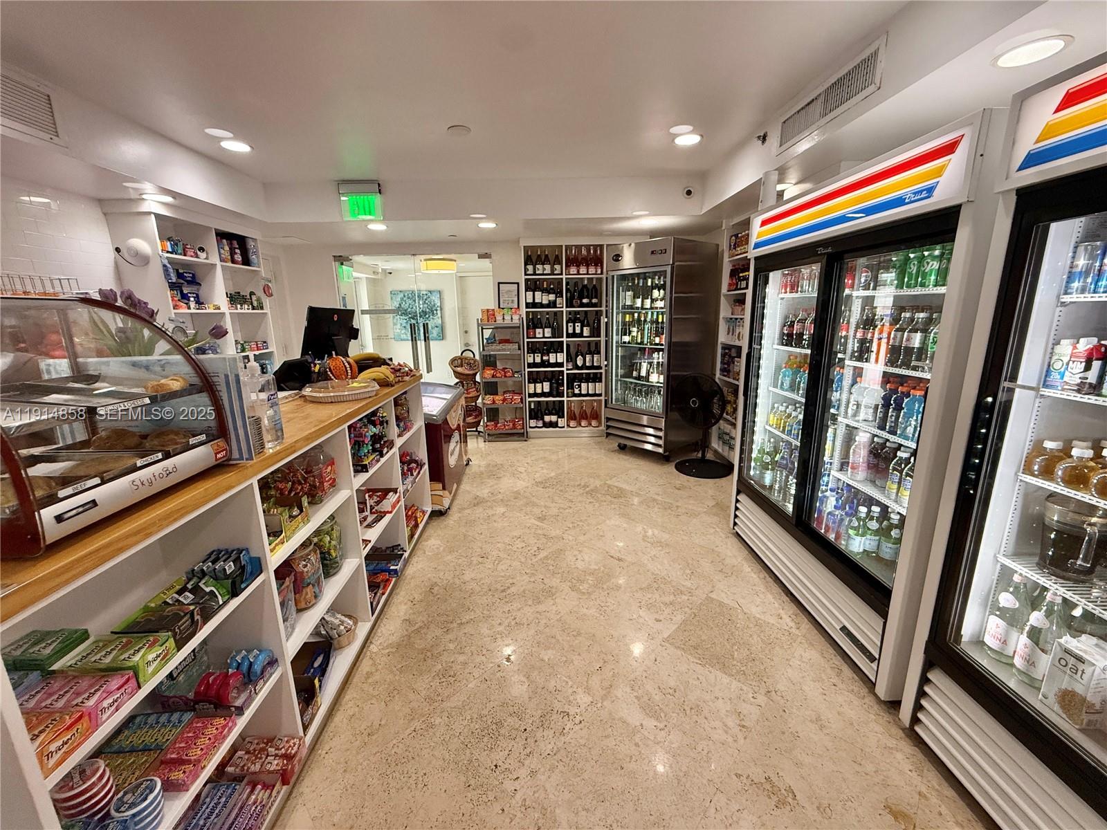 GREEN DIAMOND CONDO - Residential