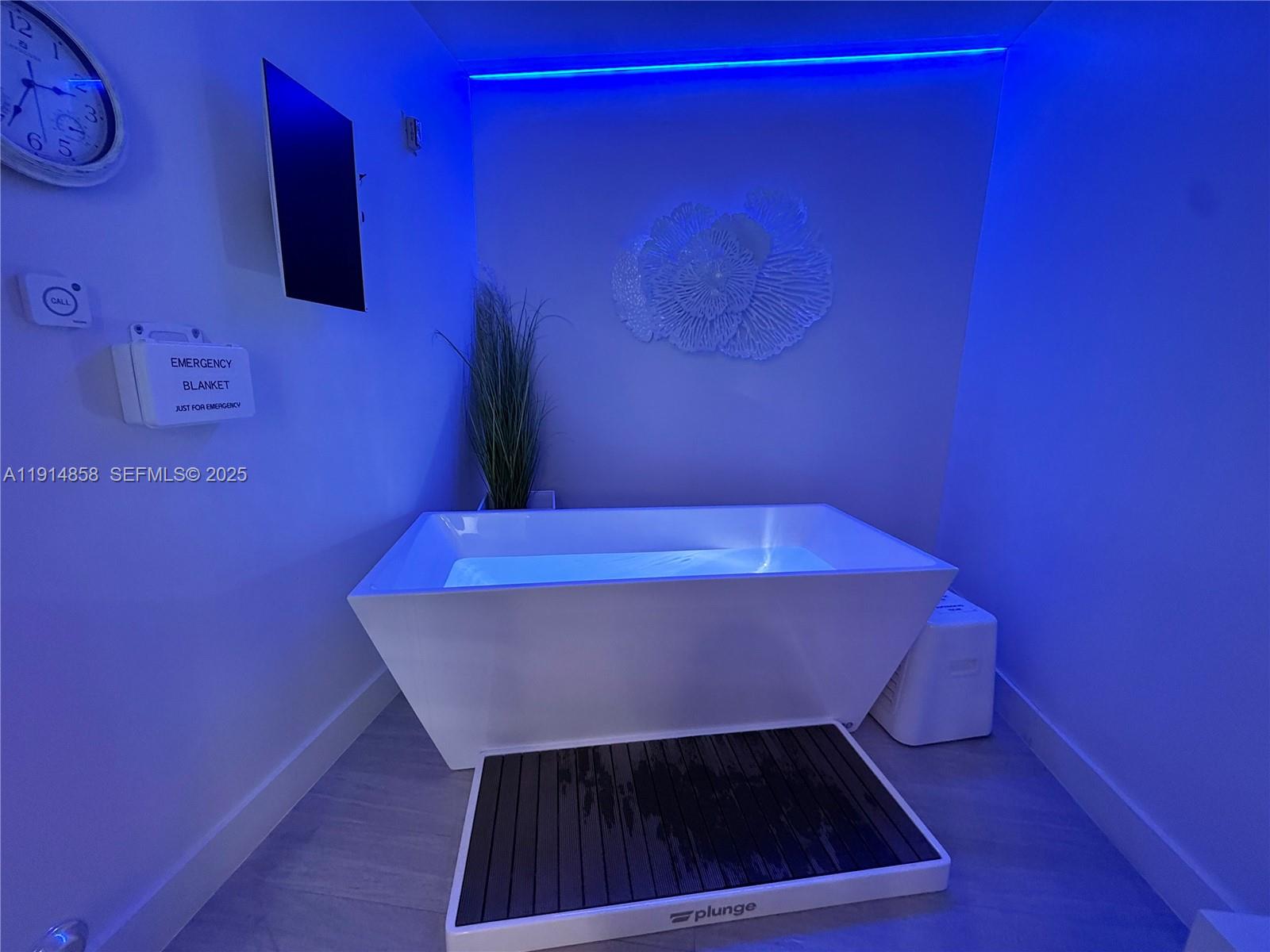 GREEN DIAMOND CONDO - Residential