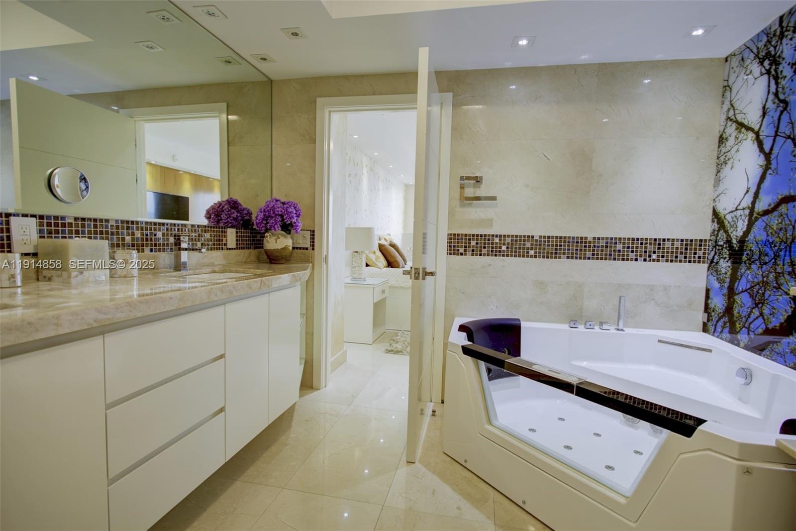 GREEN DIAMOND CONDO - Residential