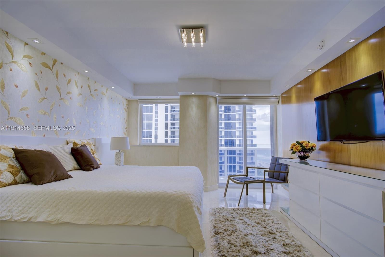 GREEN DIAMOND CONDO - Residential