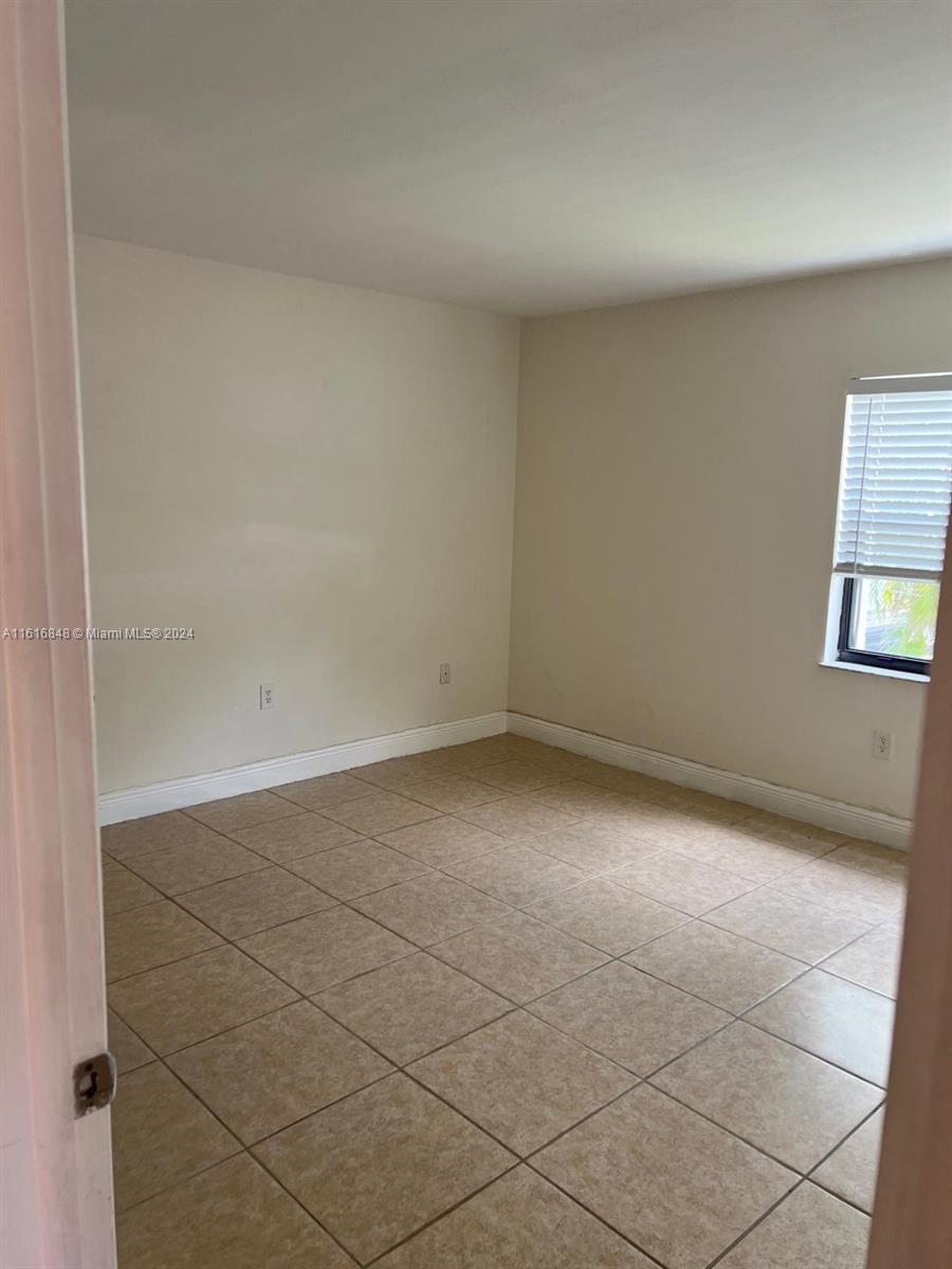 WEST LAKE VILLAGE II COND - Residential Lease