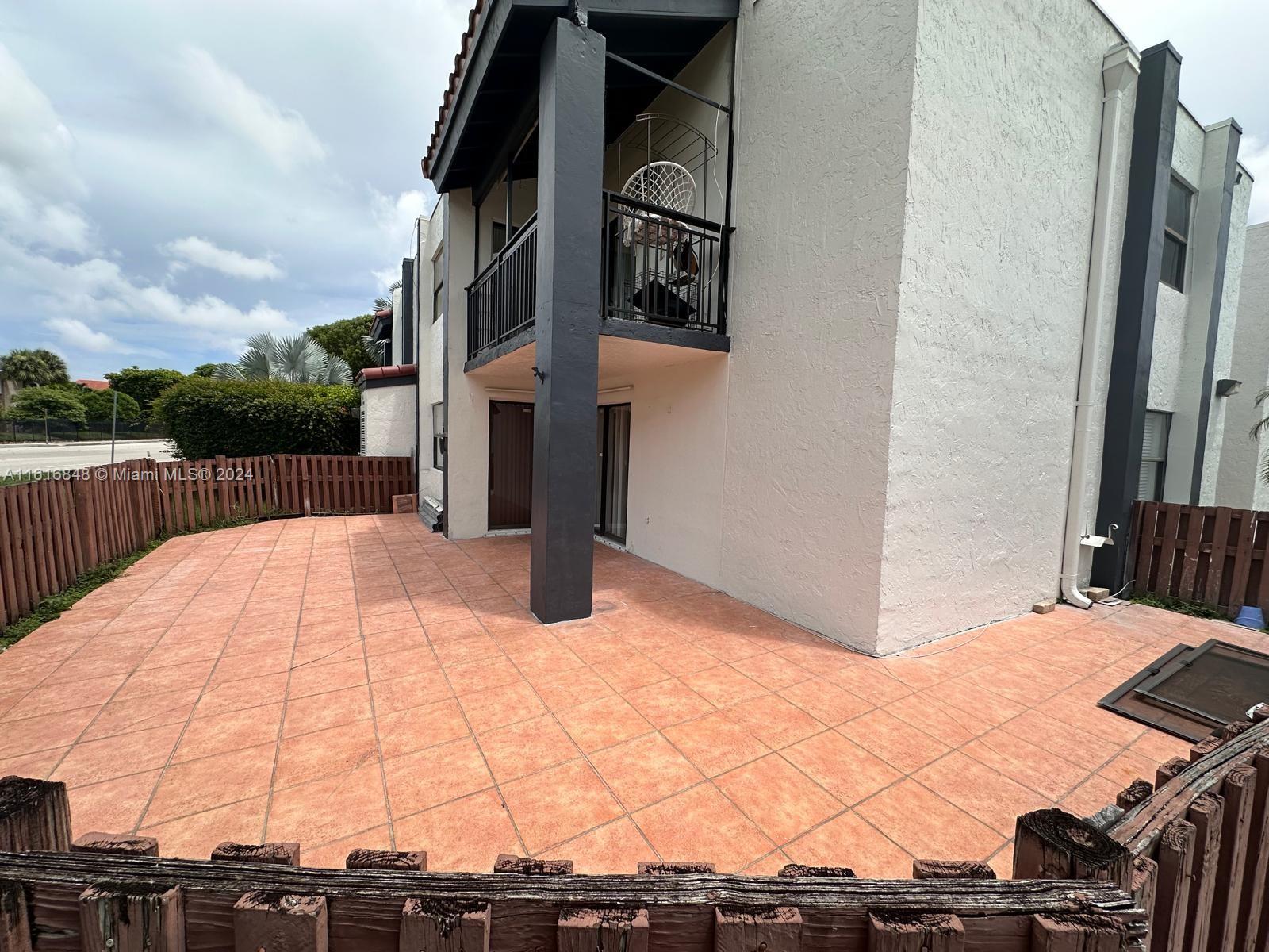 WEST LAKE VILLAGE II COND - Residential Lease