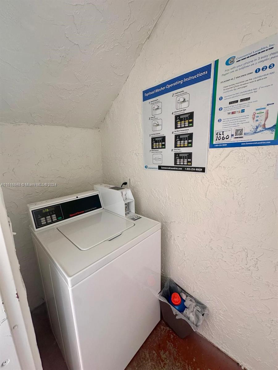 WEST LAKE VILLAGE II COND - Residential Lease