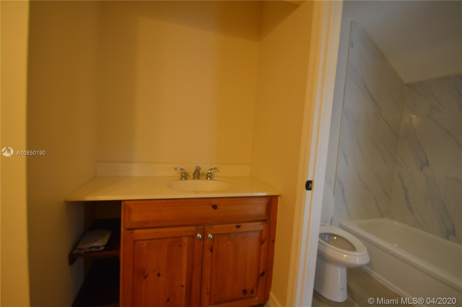 TOWNHOUSES AT JACARANDA 2 - Residential Lease