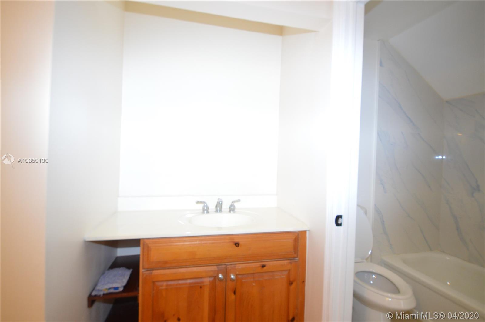 TOWNHOUSES AT JACARANDA 2 - Residential Lease