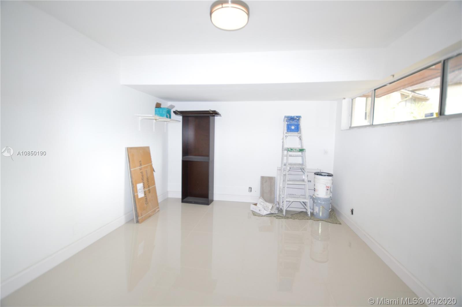 TOWNHOUSES AT JACARANDA 2 - Residential Lease