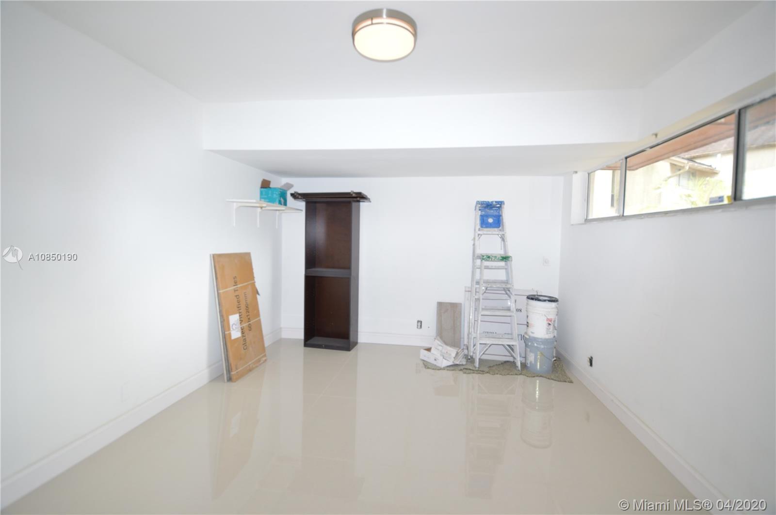 TOWNHOUSES AT JACARANDA 2 - Residential Lease