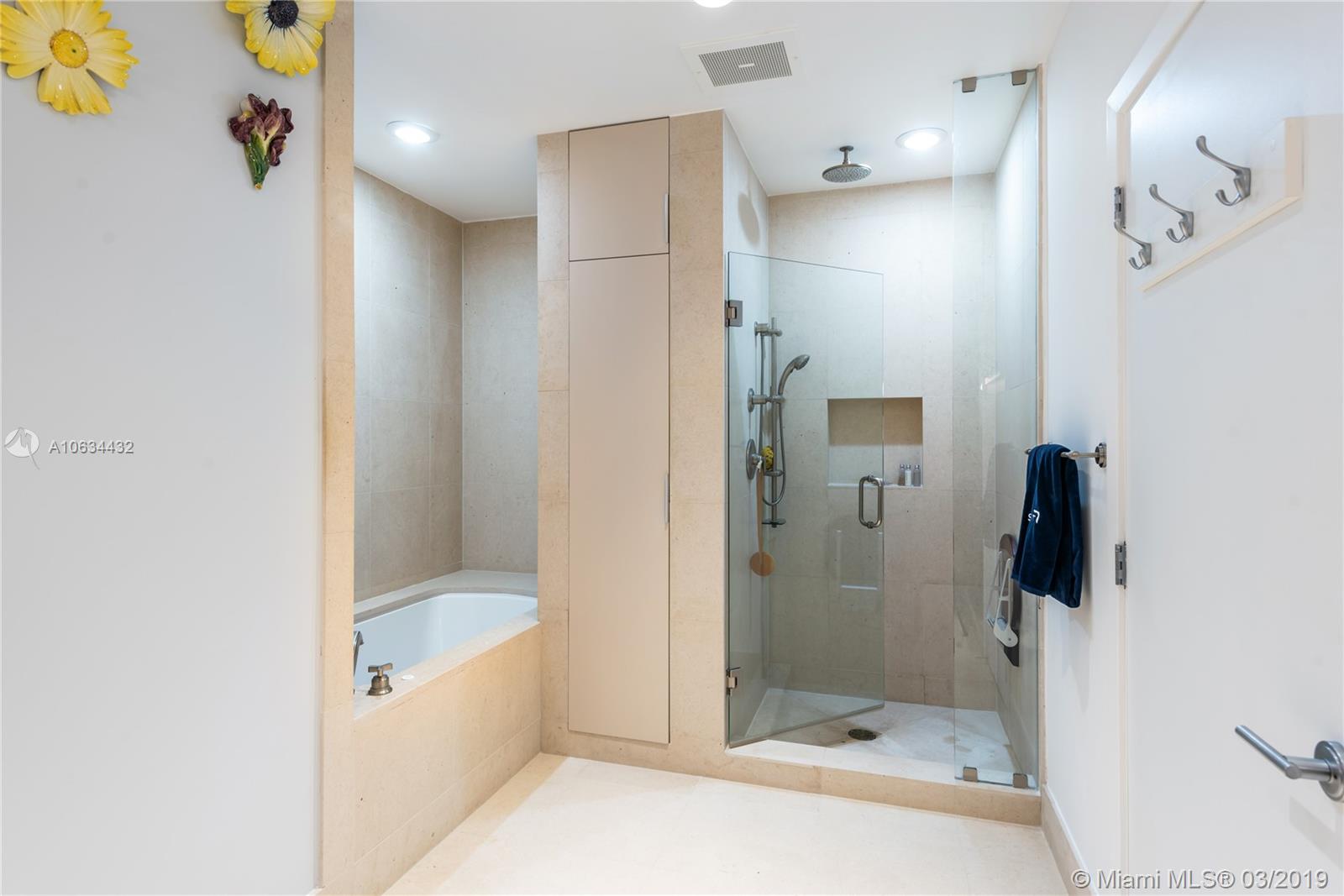 CARILLON CONDOS - Residential