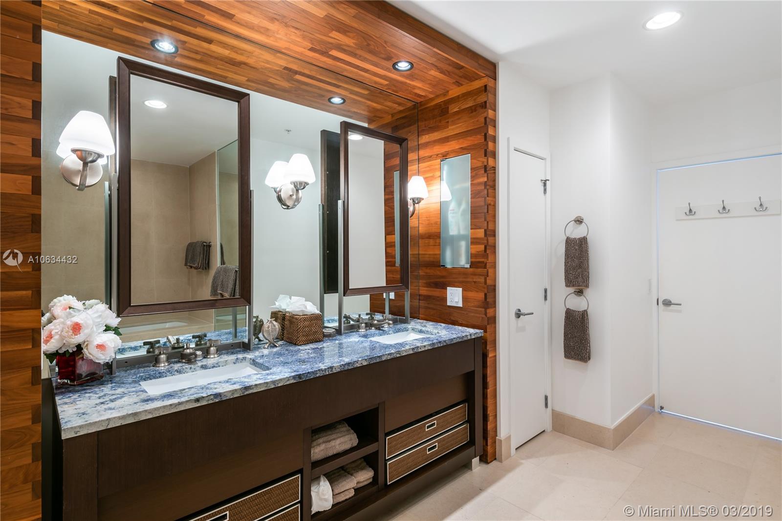 CARILLON CONDOS - Residential