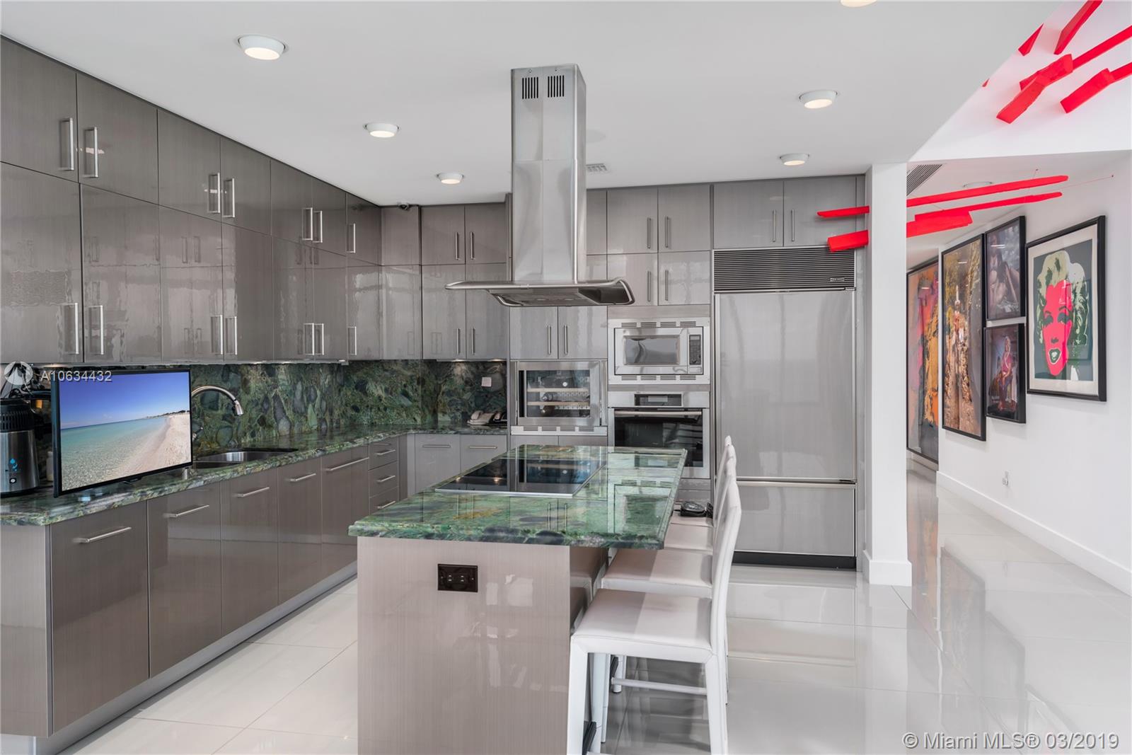 CARILLON CONDOS - Residential