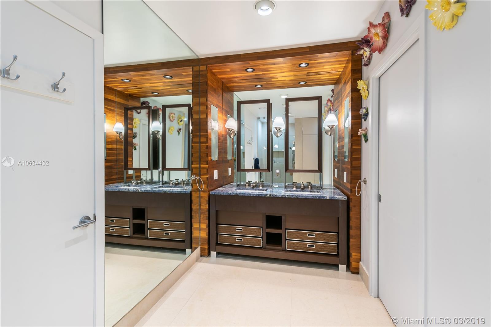 CARILLON CONDOS - Residential