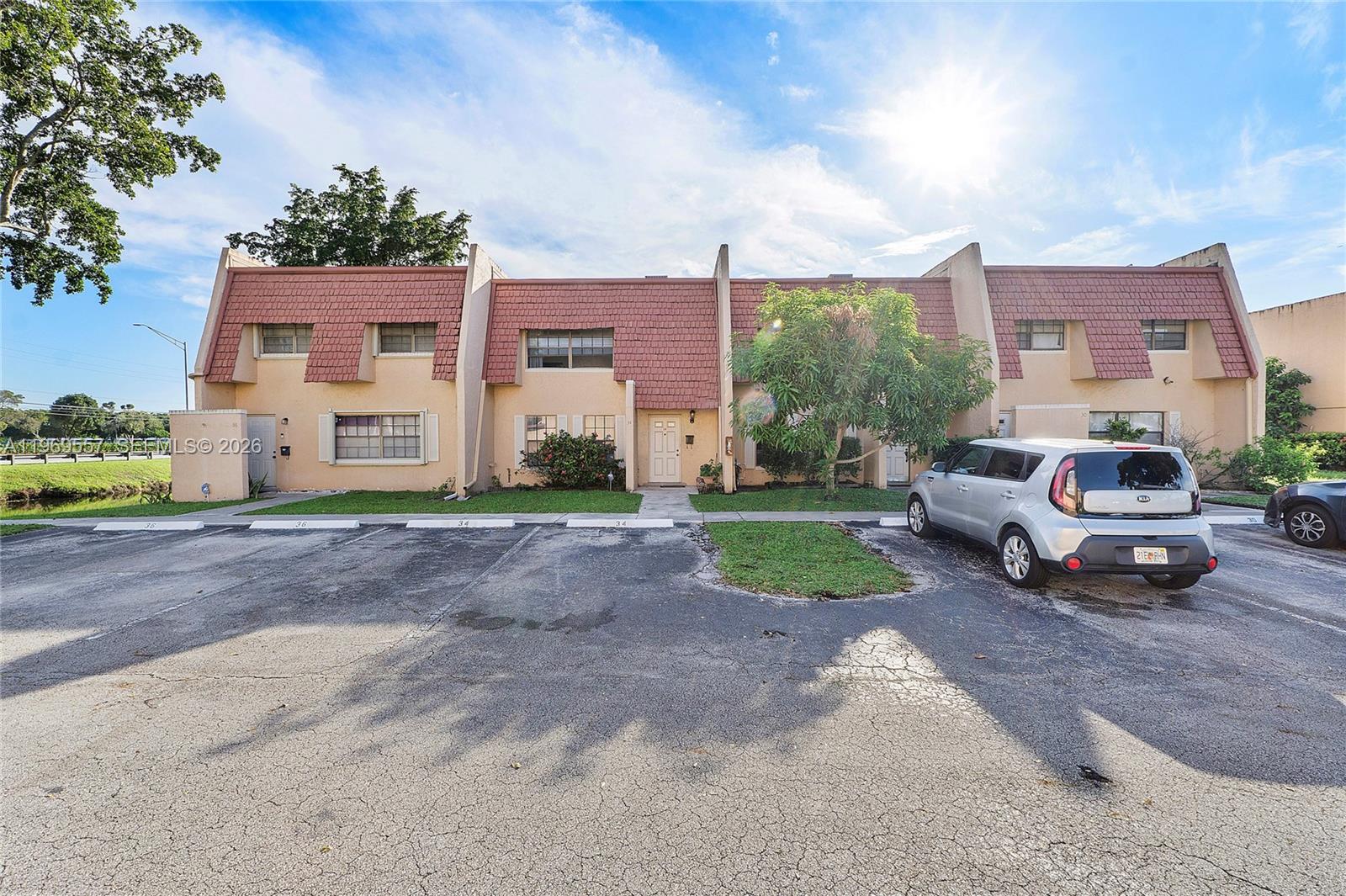 SHAKER VILLAGE PHASE 1 - Residential