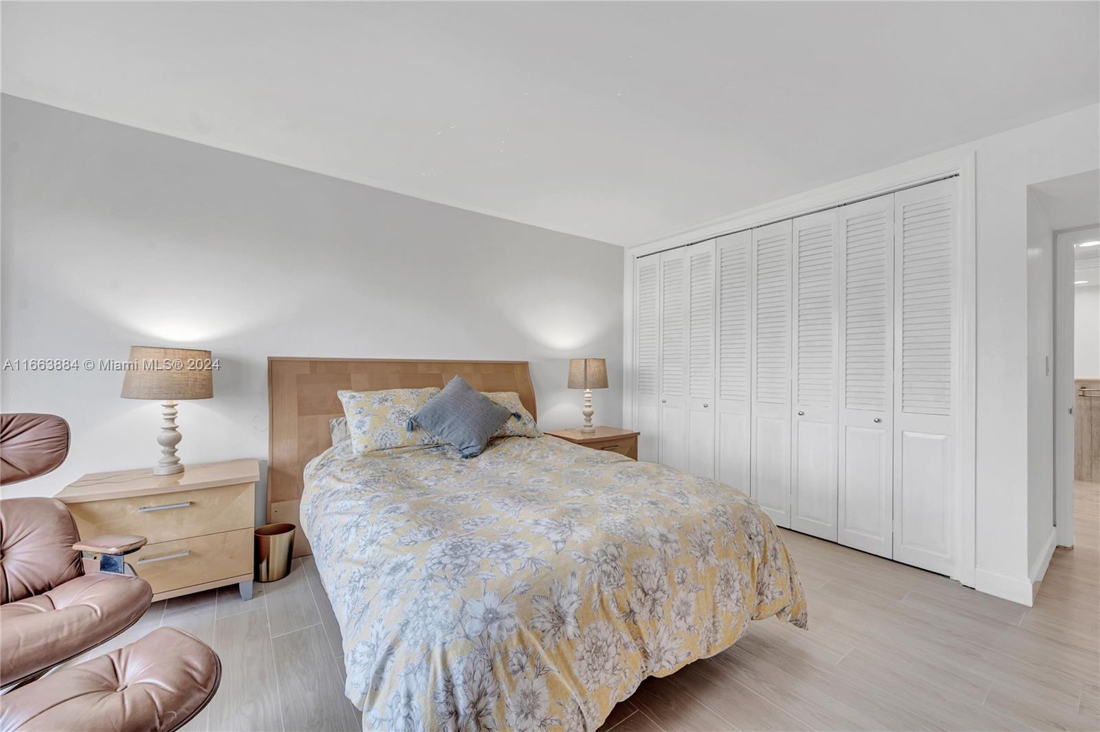 OCEAN REEF TOWERS INC CON - Residential Lease