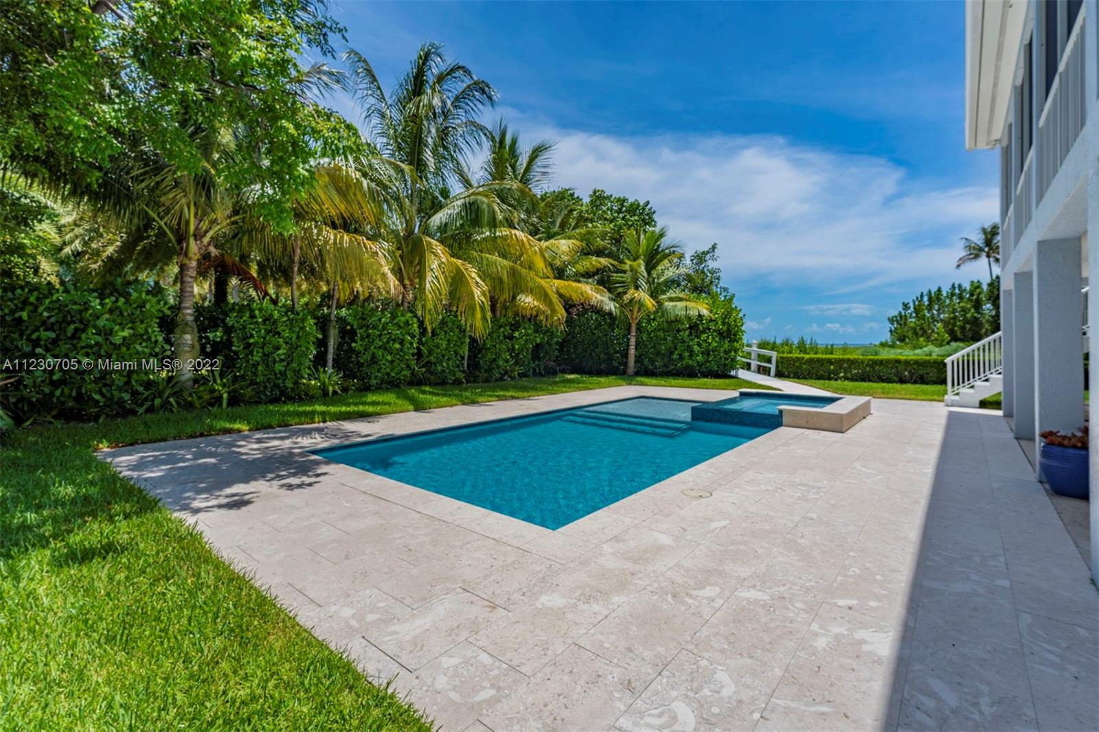 PLANTATION POINT - Residential