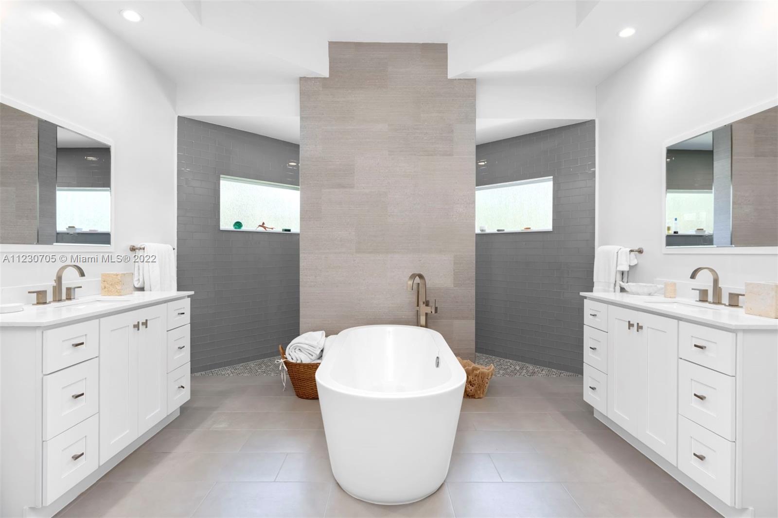 PLANTATION POINT - Residential