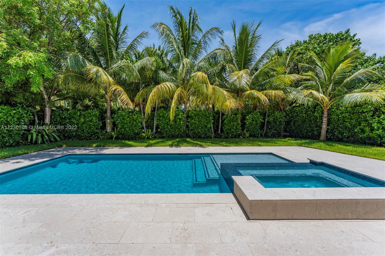 PLANTATION POINT - Residential