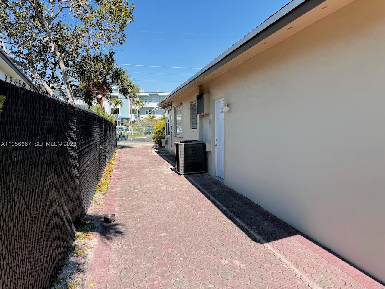 HOLLYWOOD HEIGHTS ADD SEC - Residential