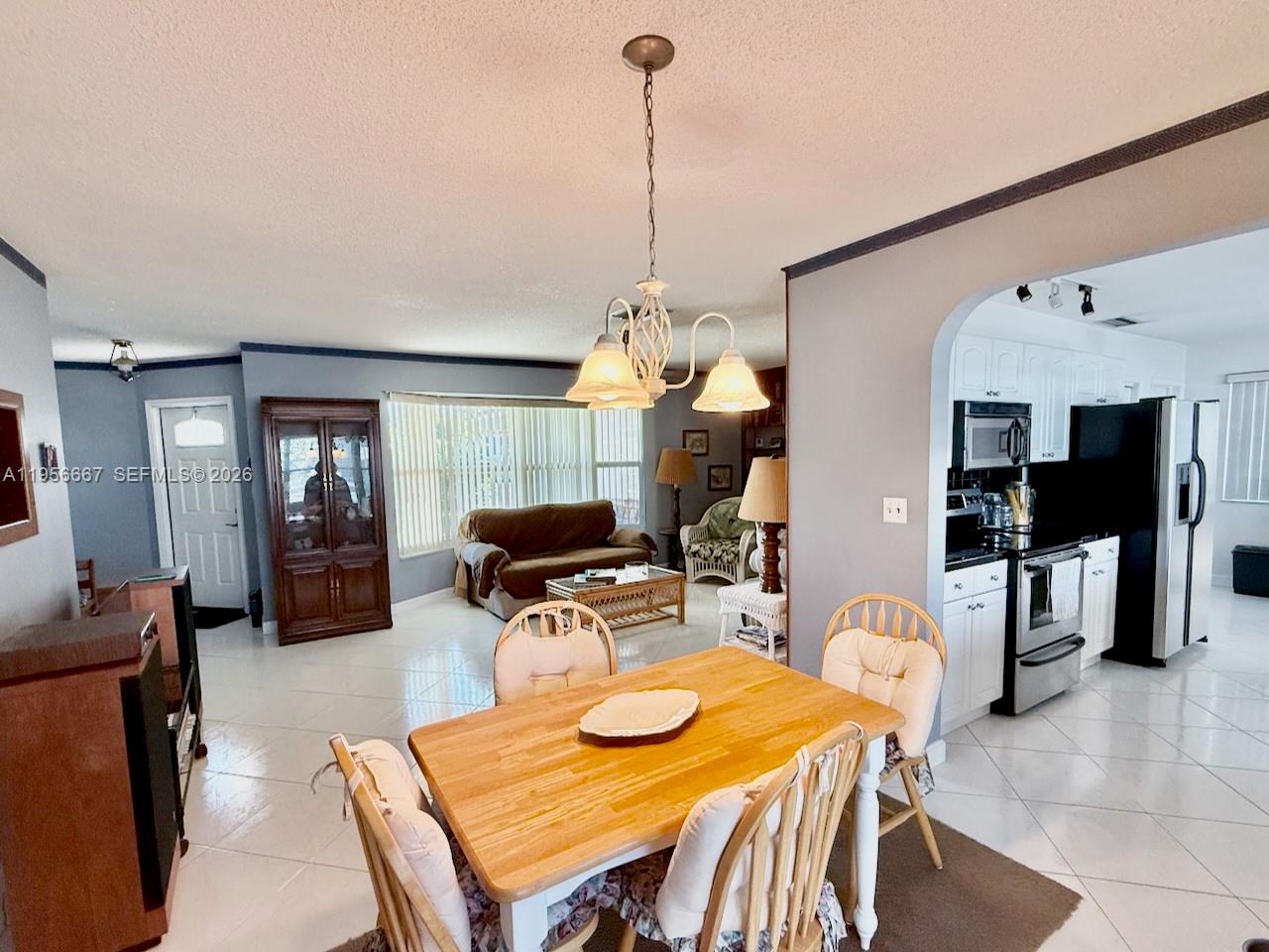 HOLLYWOOD HEIGHTS ADD SEC - Residential