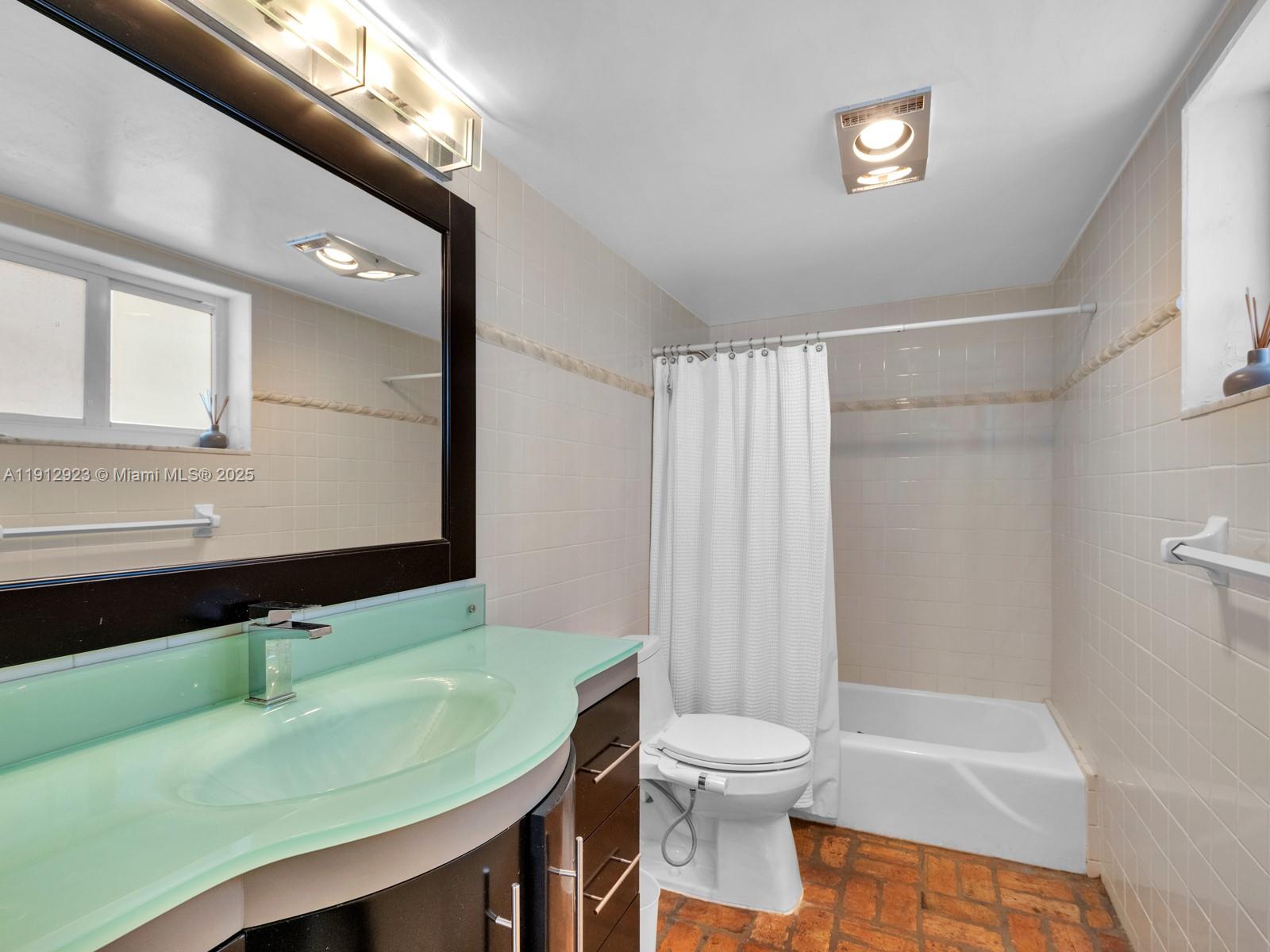 BAKER TOWERS CONDO - Residential