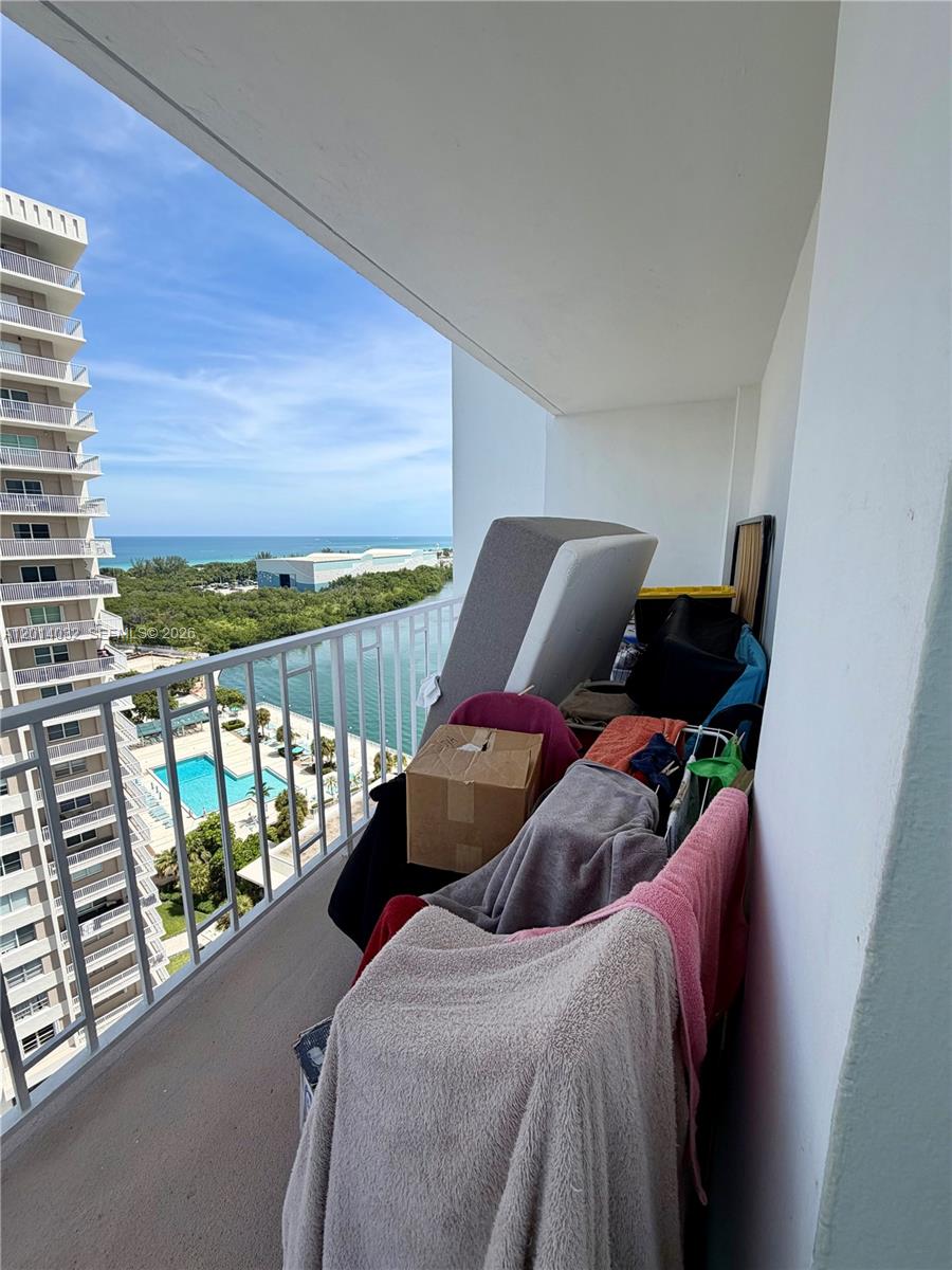 ARLEN HOUSE WEST CONDO - Residential
