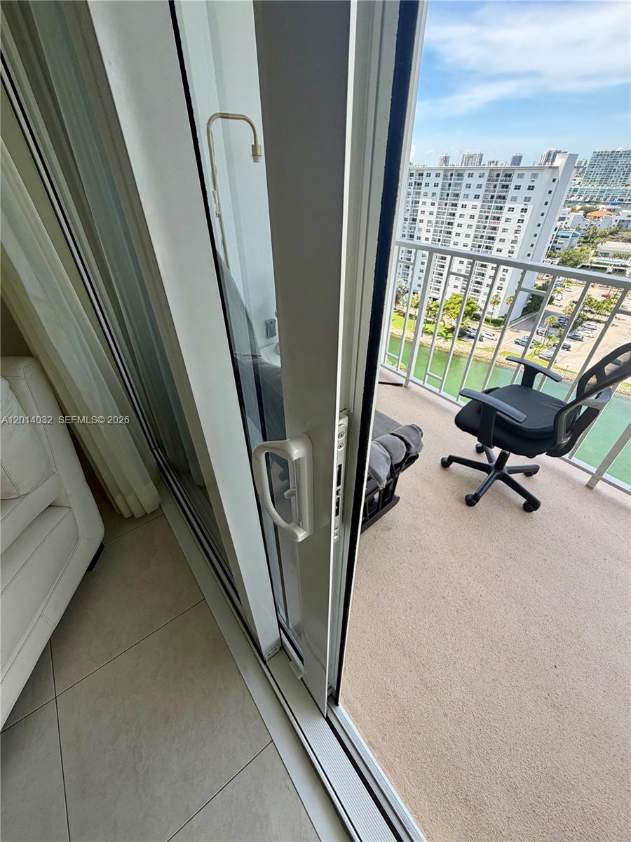 ARLEN HOUSE WEST CONDO - Residential