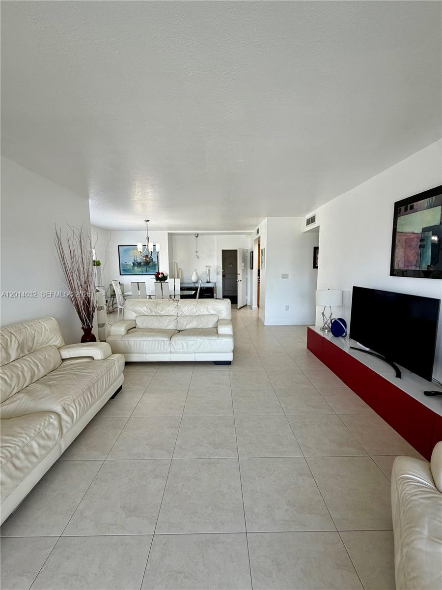 ARLEN HOUSE WEST CONDO - Residential