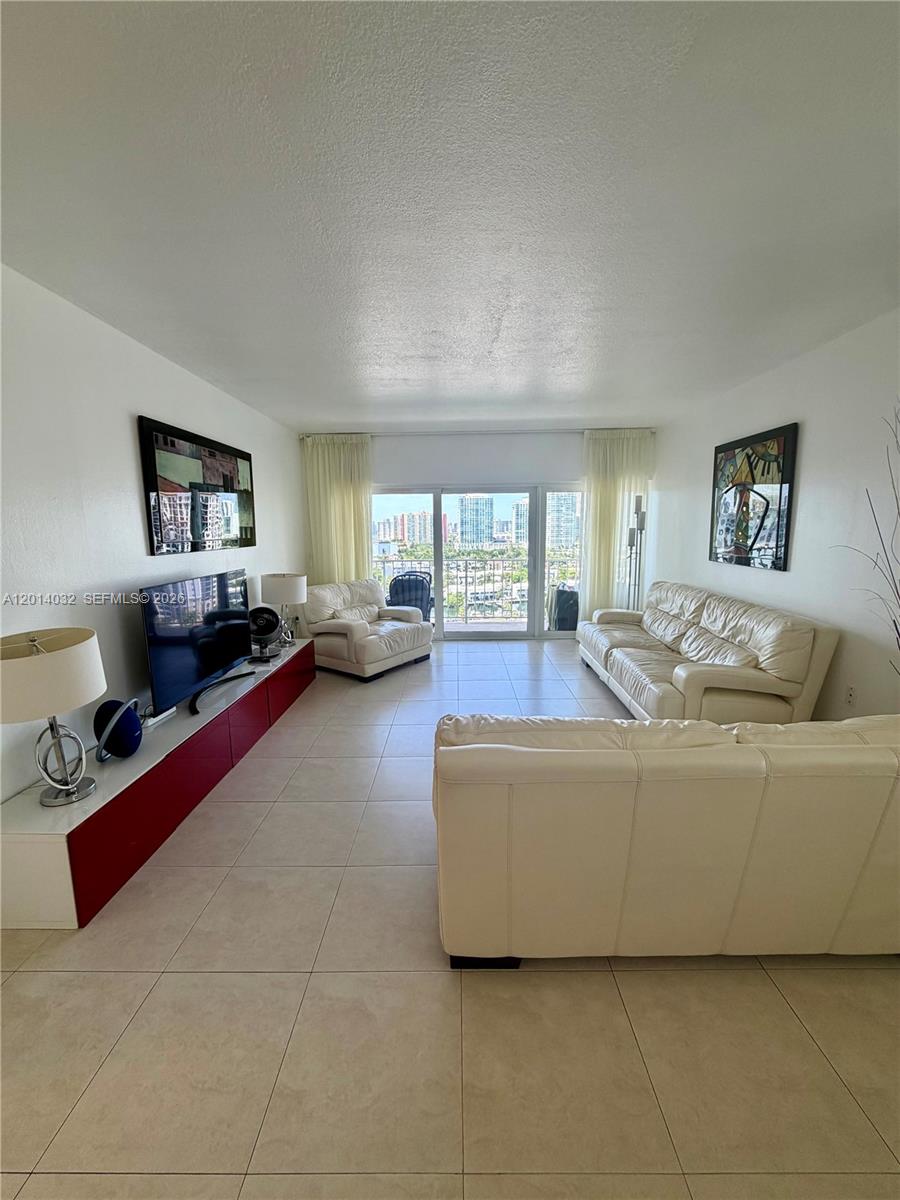 ARLEN HOUSE WEST CONDO - Residential