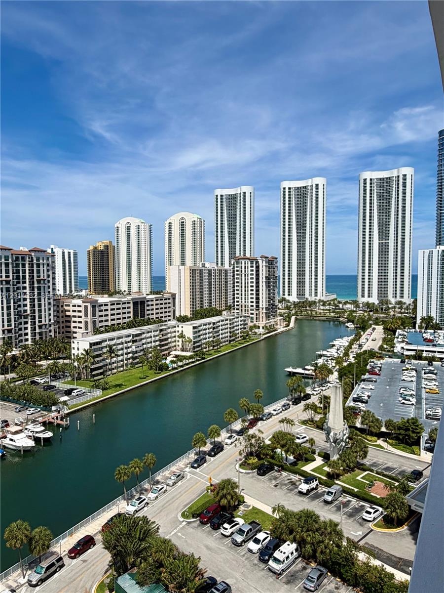 ARLEN HOUSE WEST CONDO - Residential