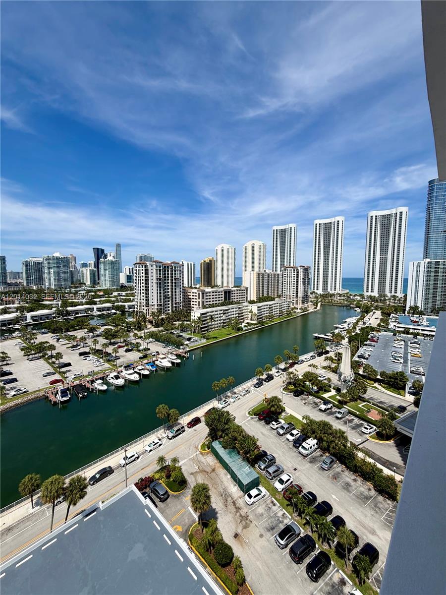 ARLEN HOUSE WEST CONDO - Residential