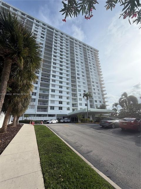Photo of 500 Bayview Dr #1631, Sunny Isles Beach, FL 33160 (MLS # A12014032)