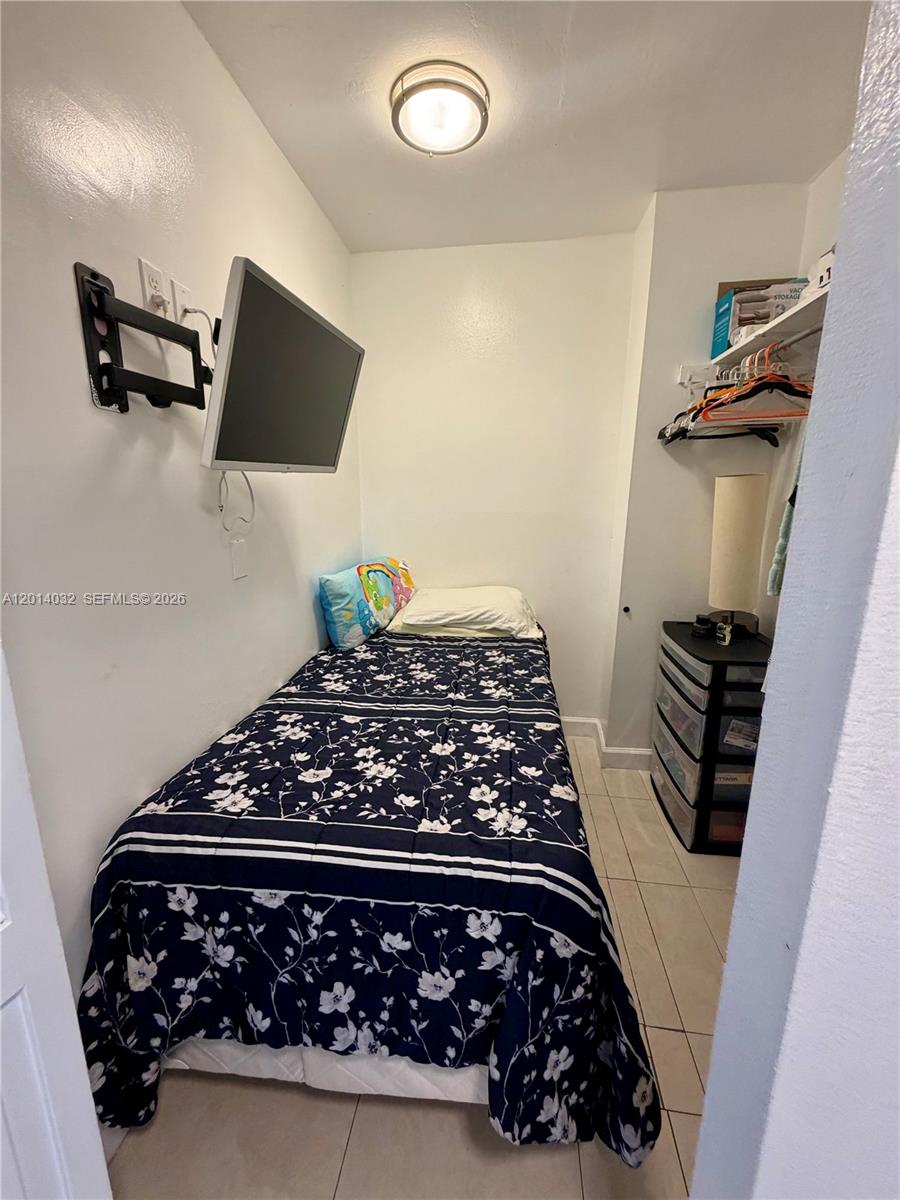 ARLEN HOUSE WEST CONDO - Residential
