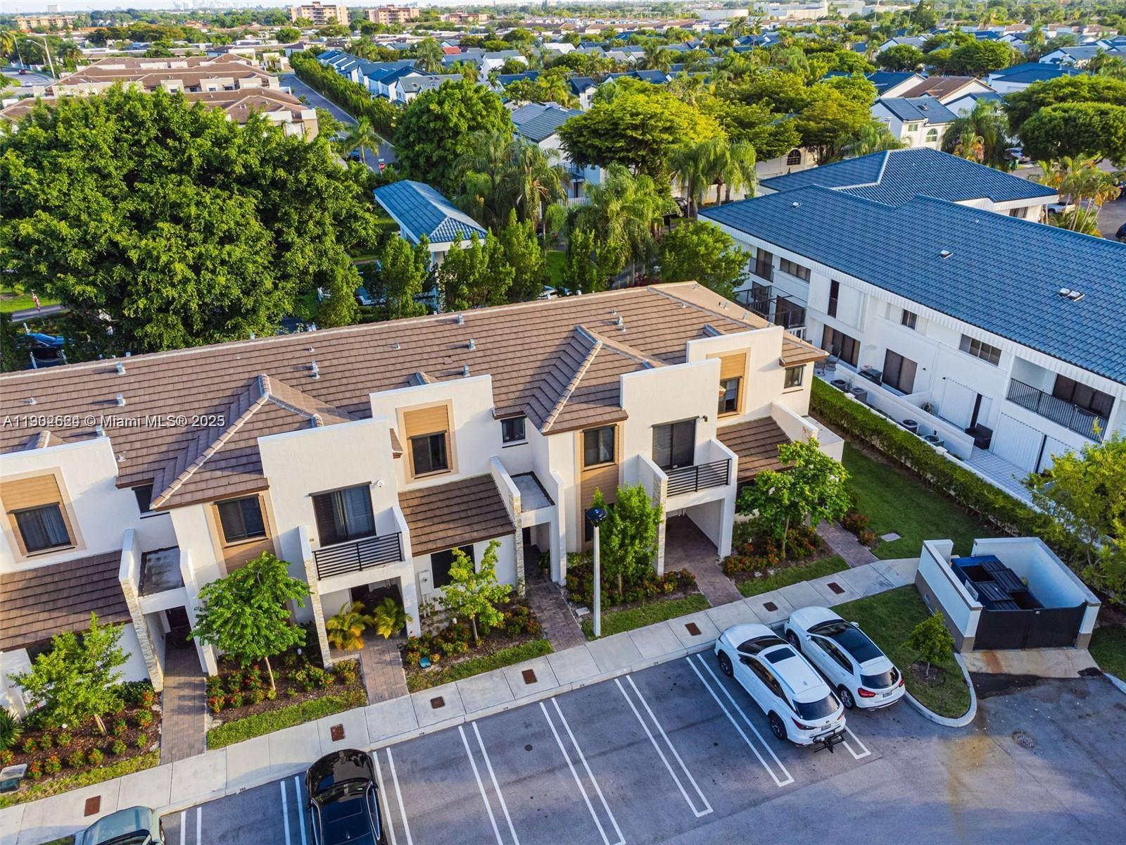 VIA VENTURA NEIGHBORHOOD - Residential