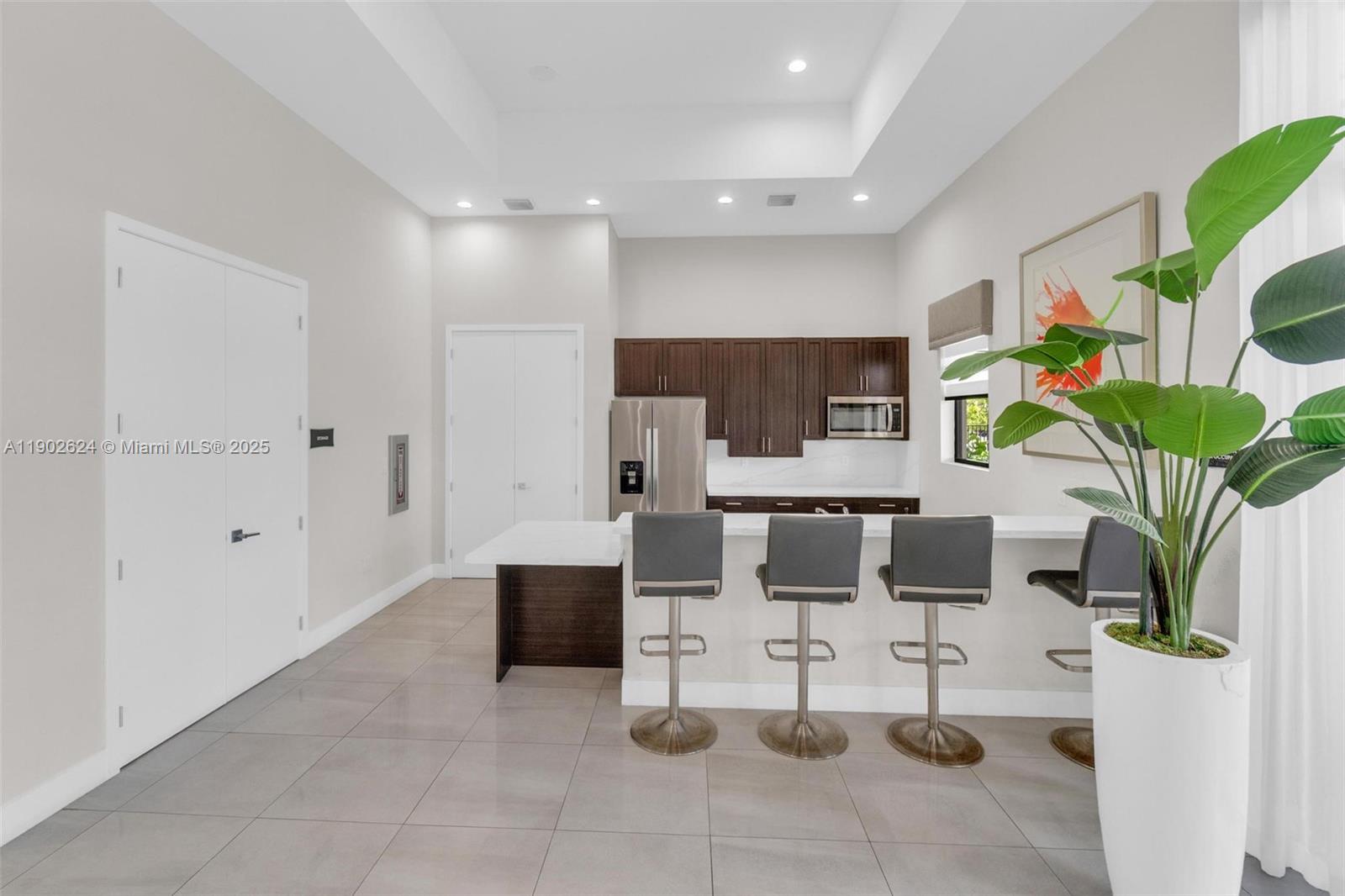 VIA VENTURA NEIGHBORHOOD - Residential