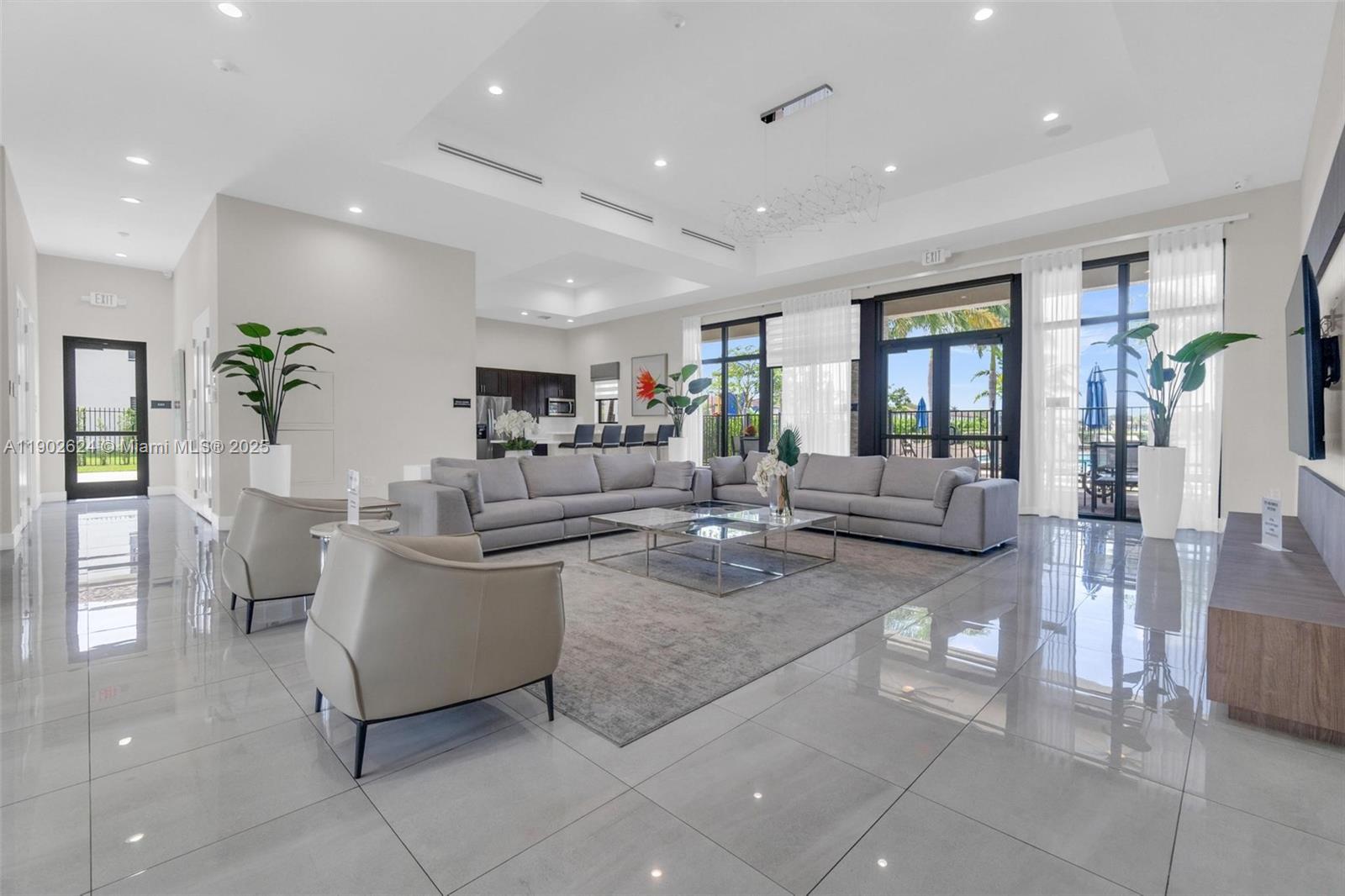 VIA VENTURA NEIGHBORHOOD - Residential
