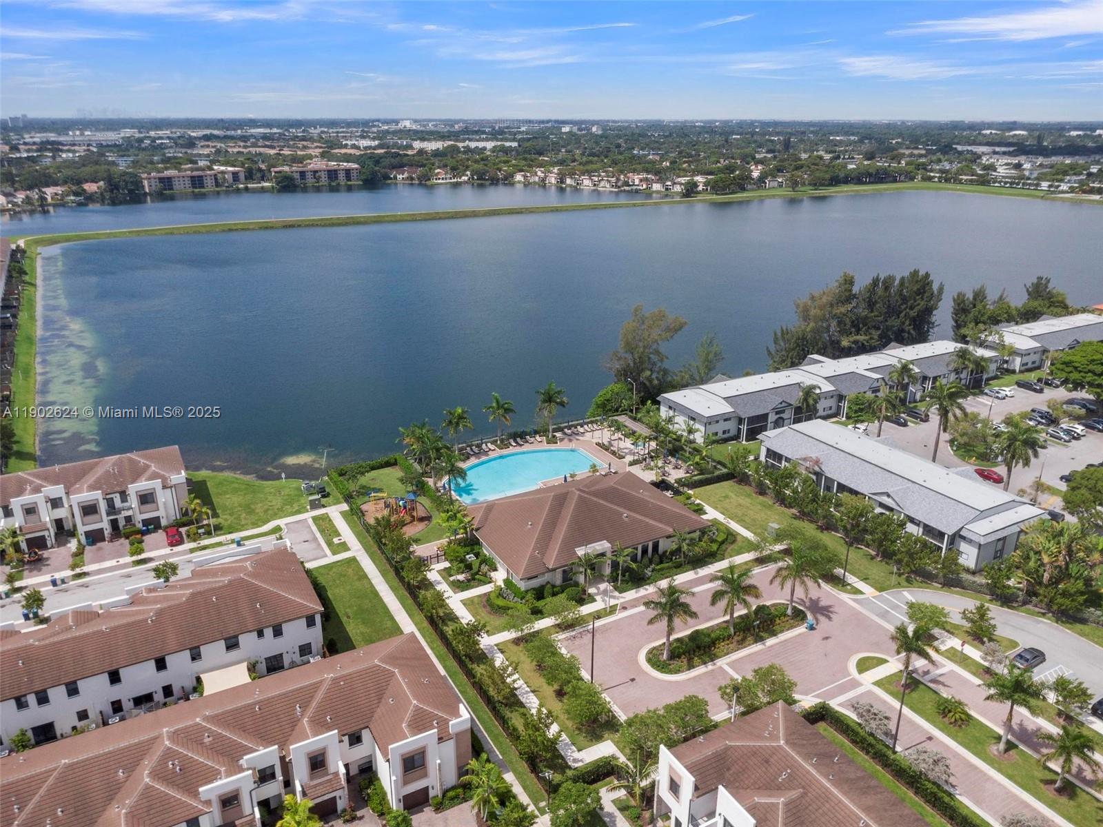 VIA VENTURA NEIGHBORHOOD - Residential