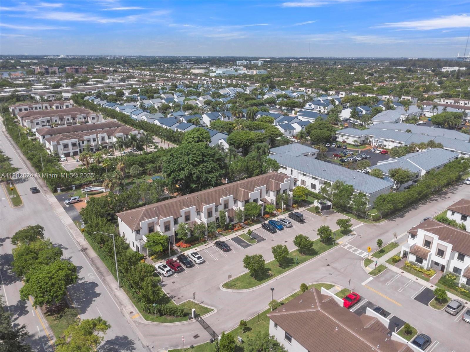 VIA VENTURA NEIGHBORHOOD - Residential