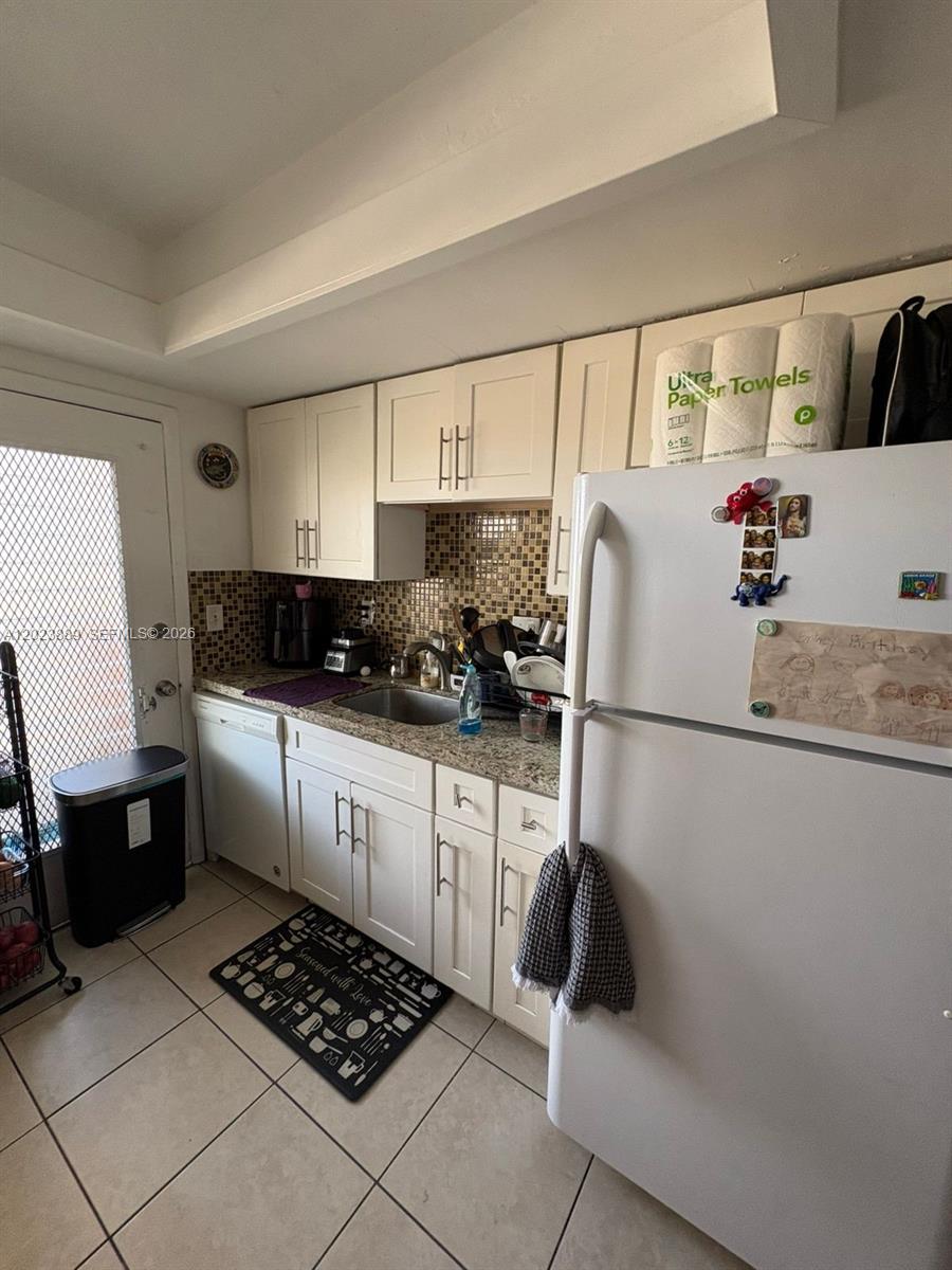 SUTTON HOUSE CONDO - Residential