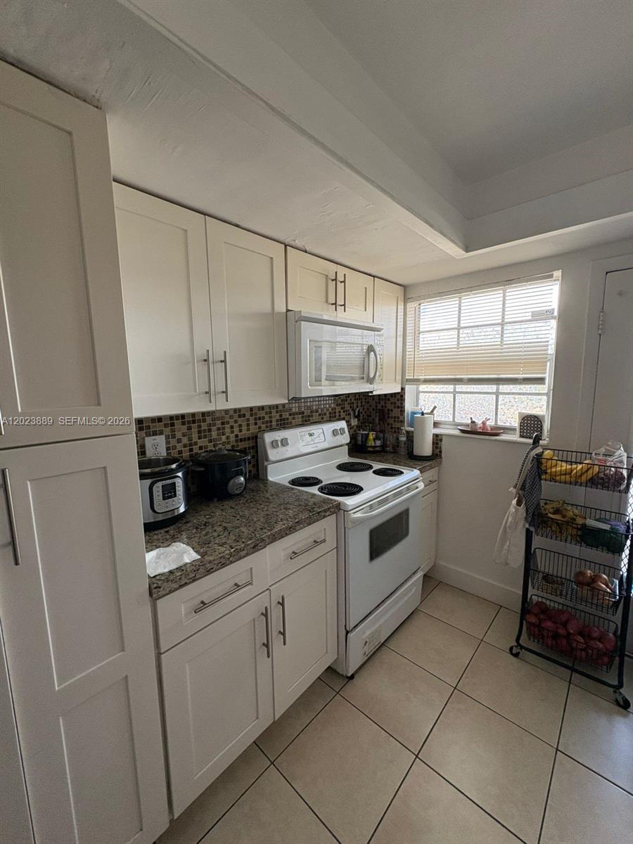 SUTTON HOUSE CONDO - Residential