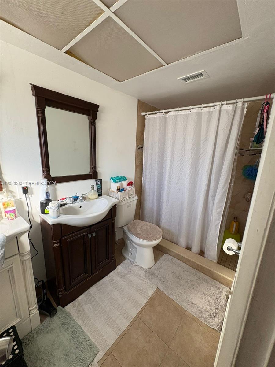 SUTTON HOUSE CONDO - Residential