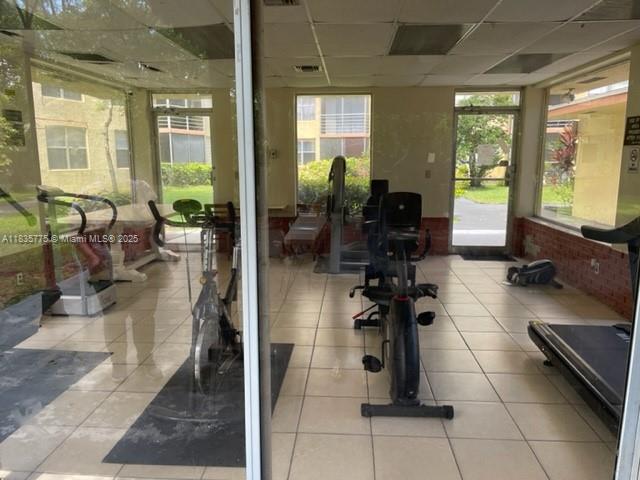 17890 W Dixie Hwy 219