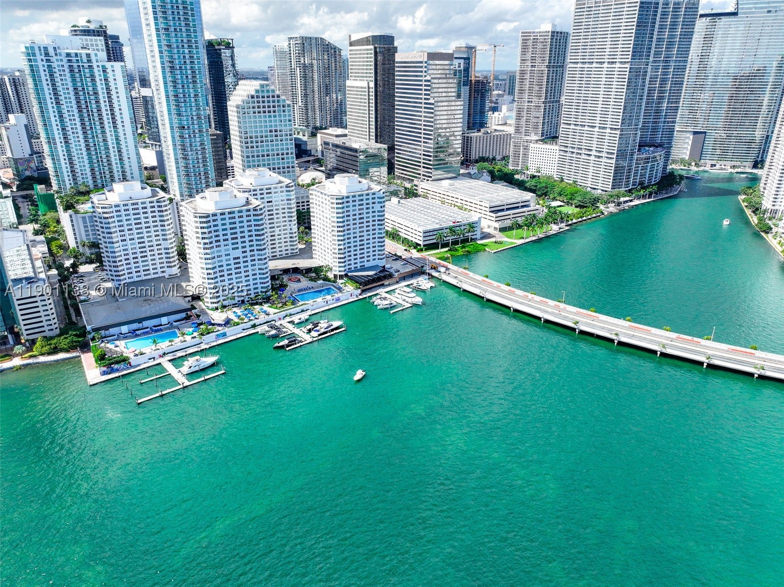 801 Brickell Bay Dr 4C042