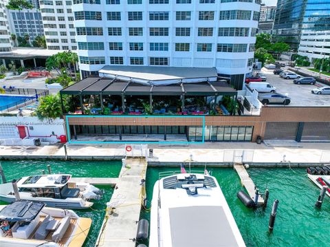 801 Brickell Bay Dr 4C042 Miami FL 33131