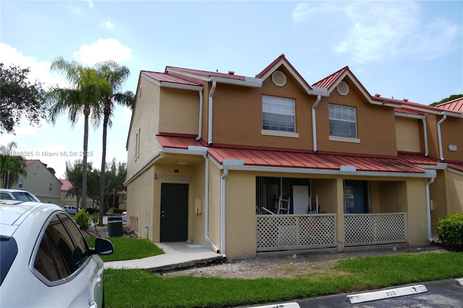 Beautiful 1Bedroom/1 Bathroom upgraded corner unit at La Hacienda Country Club gated community in Miami Lakes—fully equipped Kitchen and laundry on the first floor. The Second Floor has a generously sized bedroom with ample closet space. The community is very safe and quiet, with fast approval if needed. The community offers Club clubhouse, pool, gym, and tennis court. Unit is currently tenant-occupied until 9/15/2025. Please text the listing agent for showings. Realtor must accompany their client, no exceptions. Submit offers with proof of income, ID, rental application, credit report, and background from Rentspree.
Association: 305.827.4200 or 305.827.2307