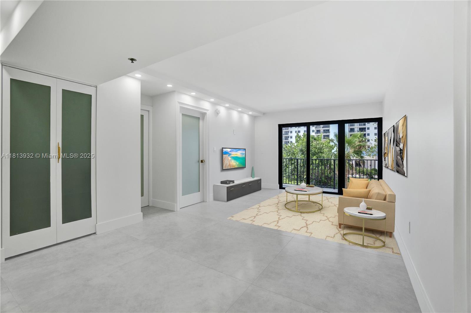 SUMMIT CONDO - Residential