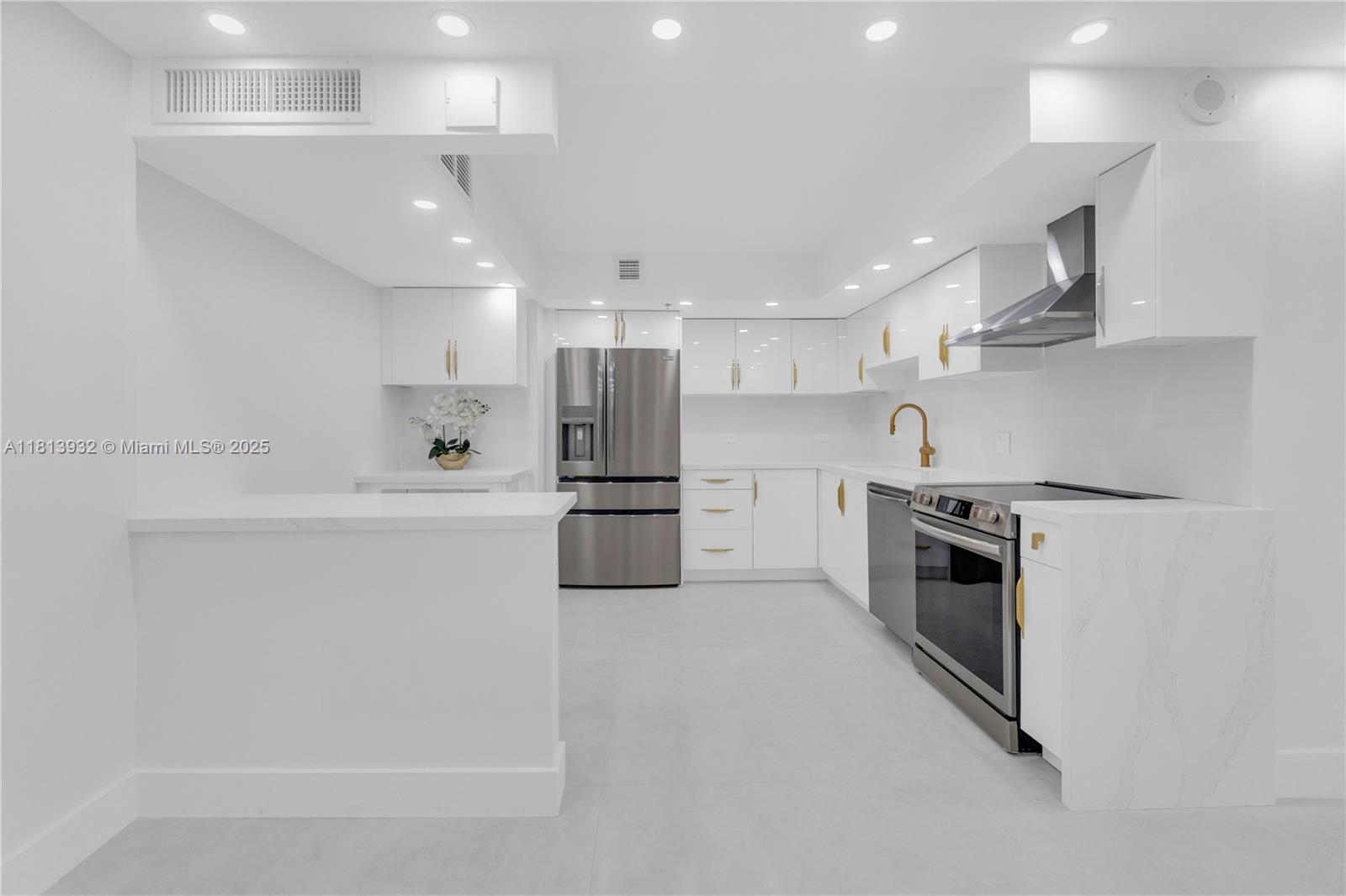 1201 S Ocean Dr 507S