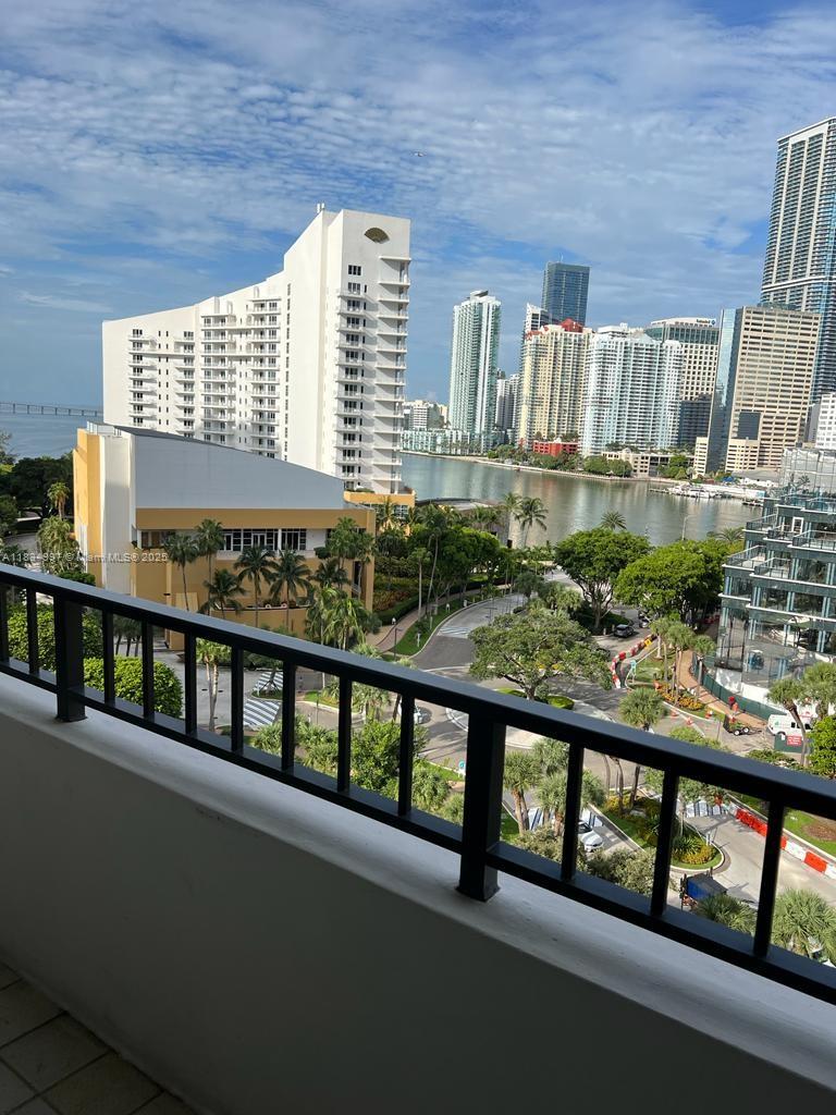 Brickell Key One - Residential