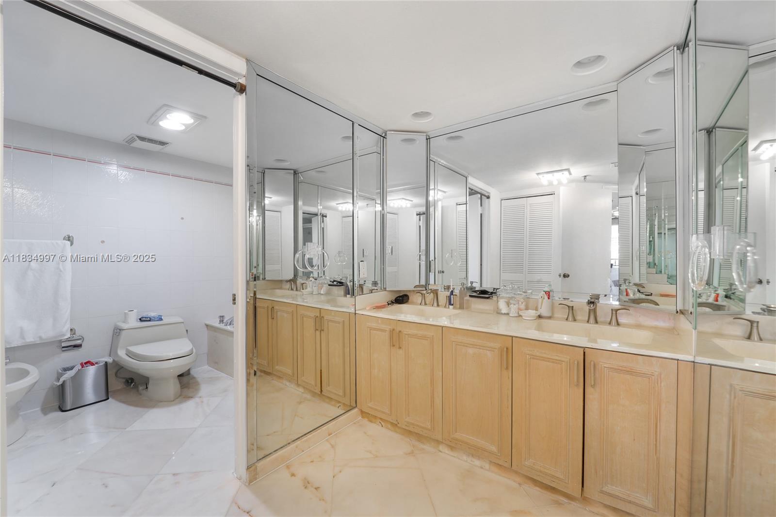Brickell Key One - Residential