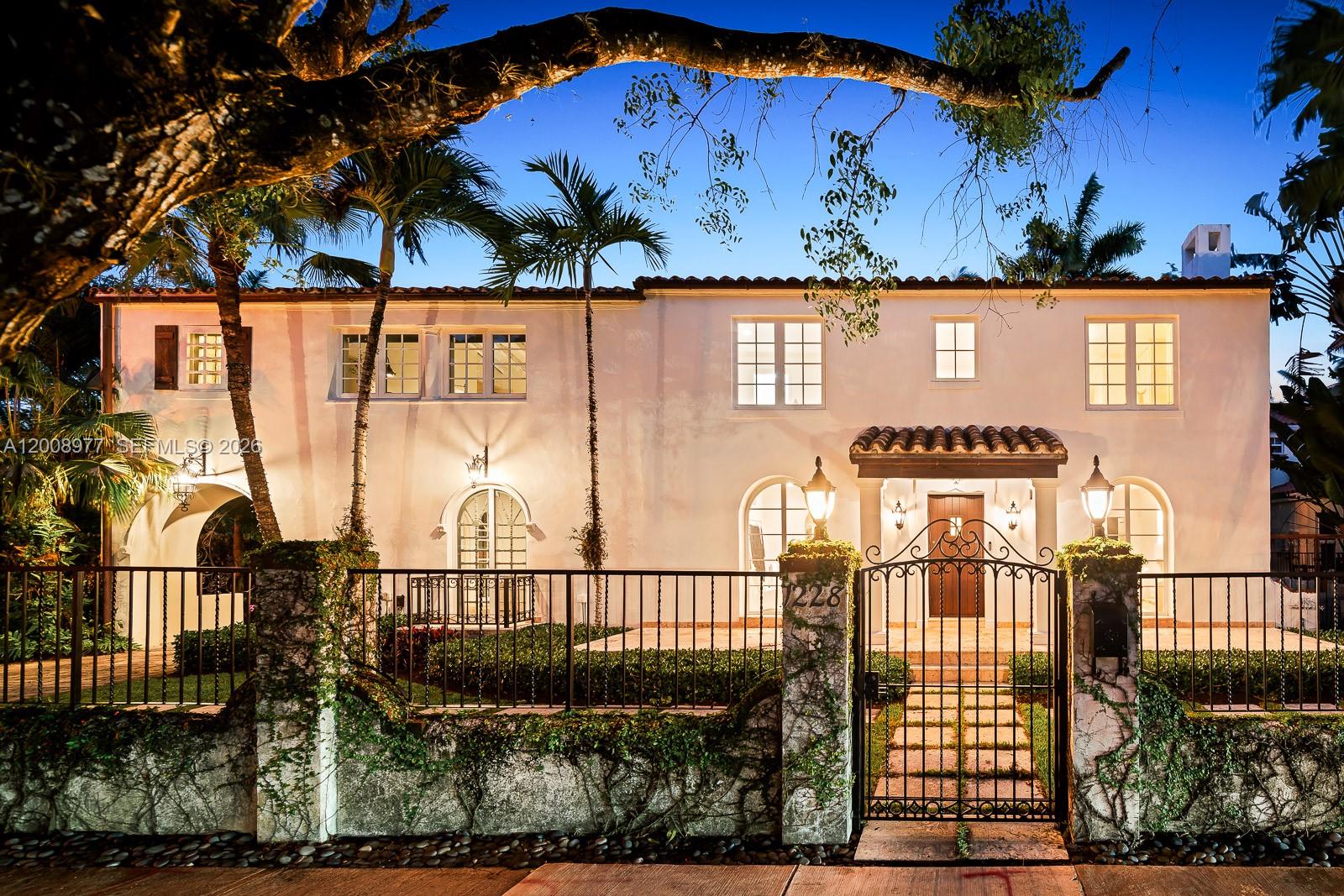 CORAL GABLES SEC E - Residential