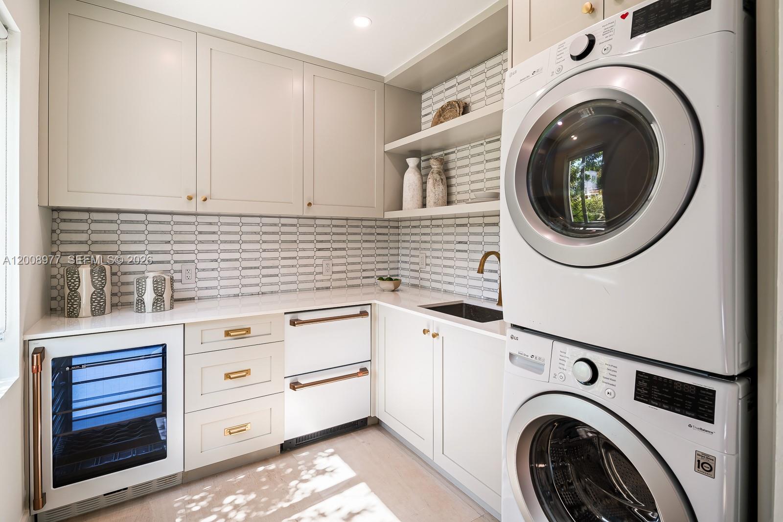 CORAL GABLES SEC E - Residential